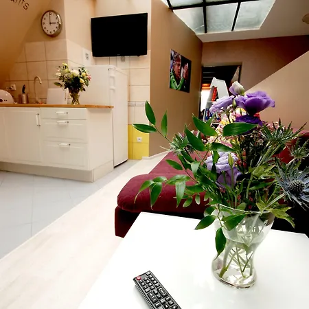 Rosemary's Private Ensuite In Old Town Познань