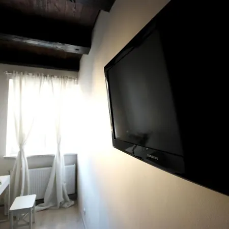 Rosemary's Private Ensuite In Old Town Хостел *