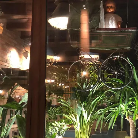 Rosemary's Private Ensuite In Old Town Хостел *