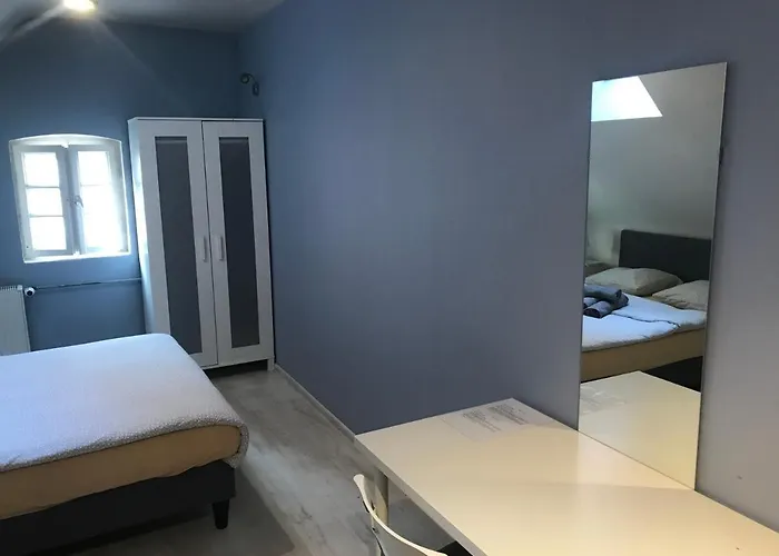 Rosemary's Private Ensuite In Old Town Hostel *