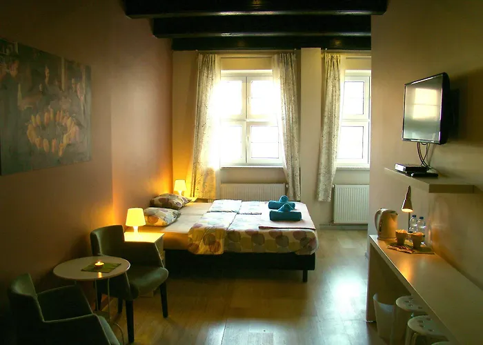 Rosemary's Private Ensuite In Old Town Hostel Posen