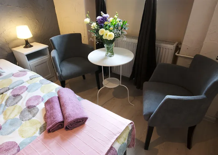 Rosemary's Private Ensuite In Old Town Hostel