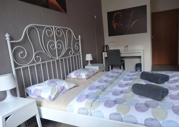 Rosemary's Private Ensuite In Old Town Posen