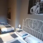 Rosemary's Private Ensuite In Old Town Hostel