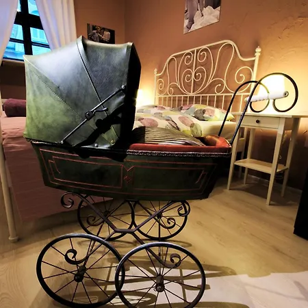 Hostal Rosemary's Private Ensuite In Old Town *