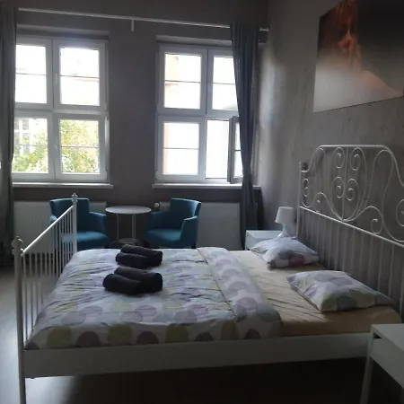 Rosemary's Private Ensuite In Old Town Poznan