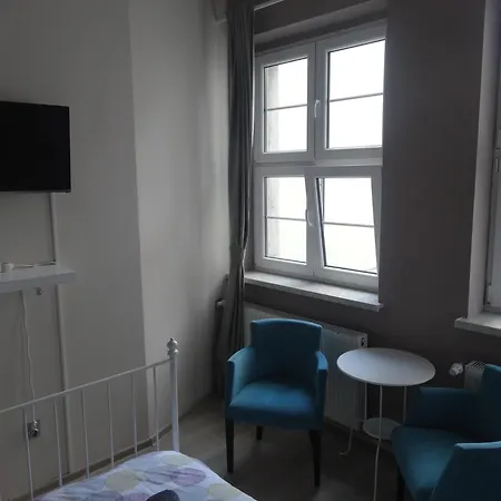 Hostal Rosemary's Private Ensuite In Old Town Poznan
