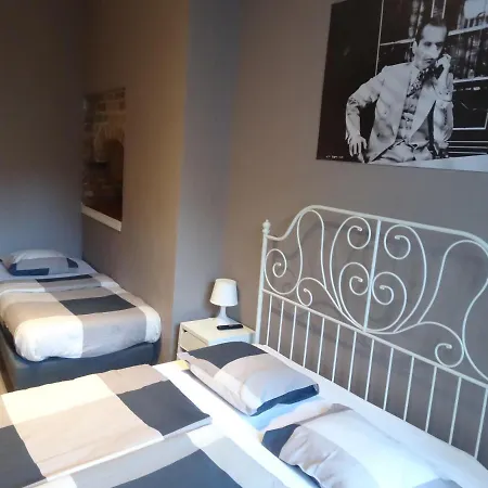 Rosemary's Private Ensuite In Old Town Hostal