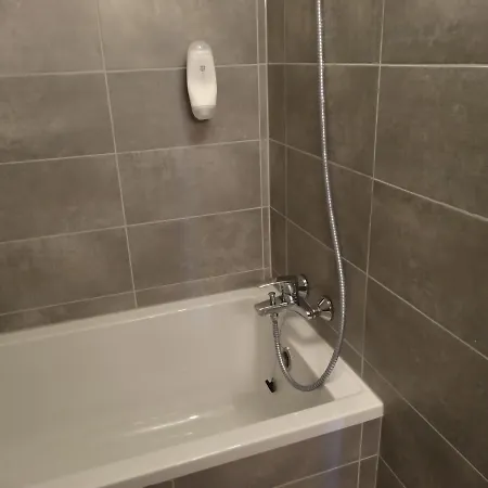 Rosemary's Private Ensuite In Old Town Hostel Πόζναν