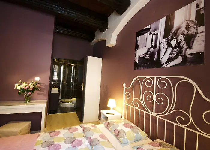 Rosemary's Private Ensuite In Old Town Ostello *