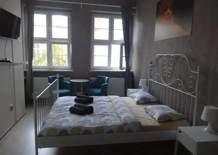 Rosemary's Private Ensuite In Old Town Poznań